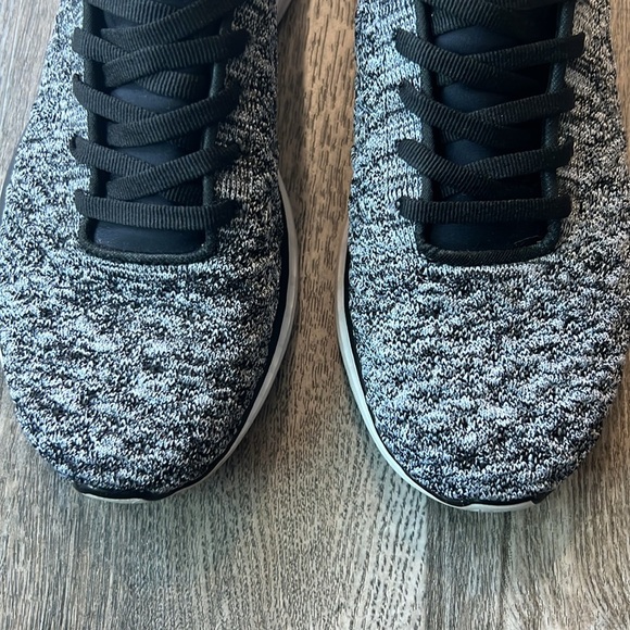 Apl Shoes Black TechLoom Phantom Running Shoes Sneakers Size 7.5 Lightweight - Picture 4 of 12